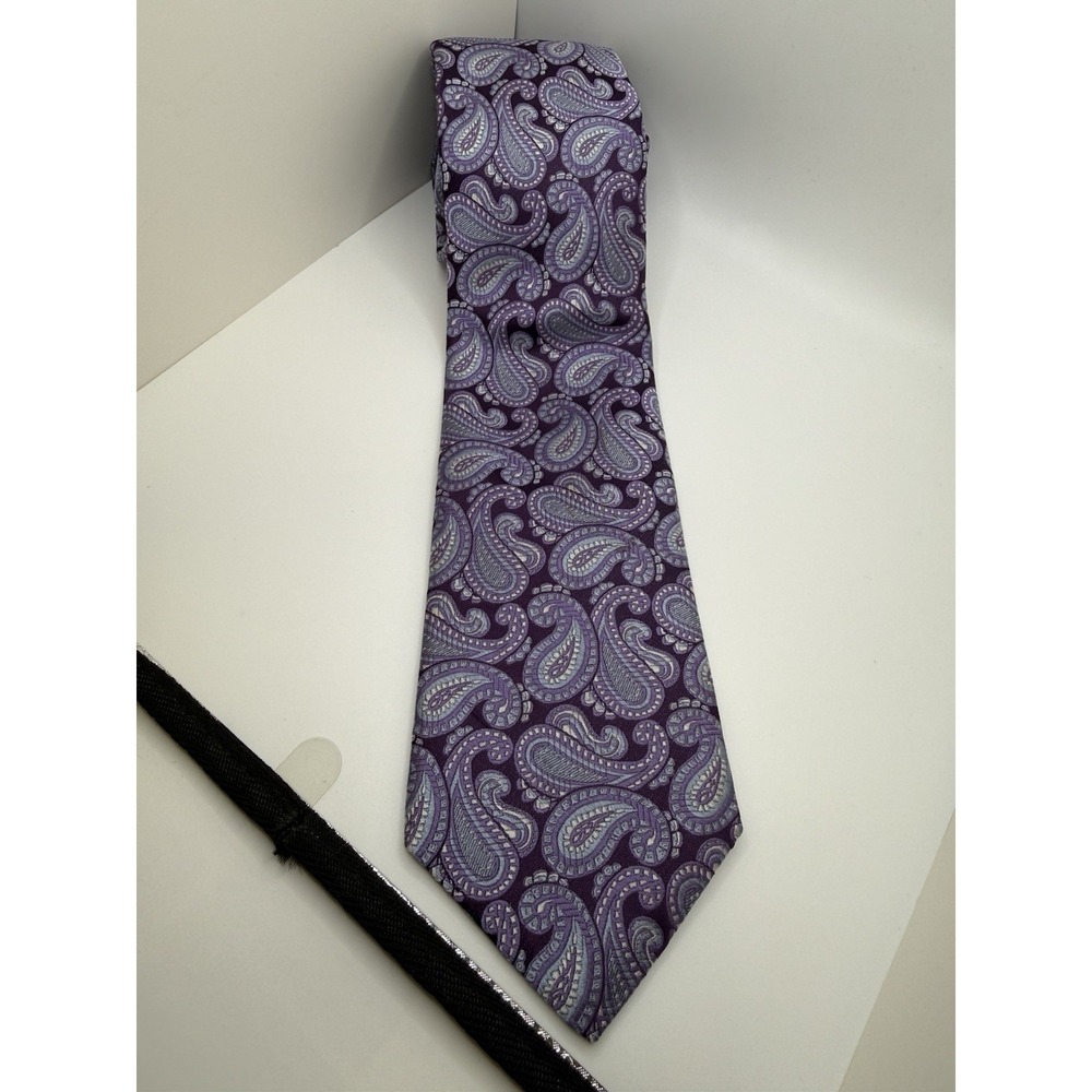 VTG‎ Nordstrom Silk Tie Purple Paisley USA Made Classic Bold Pattern 63" x 3.5"